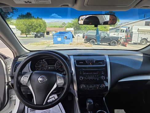 Used 2013 Nissan Altima 2.5 S image 9