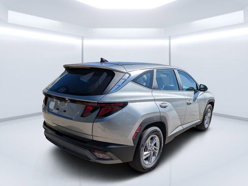 New 2026 Hyundai Tucson SE FWD image 3