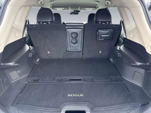 Used 2018 Nissan Rogue SL image 11