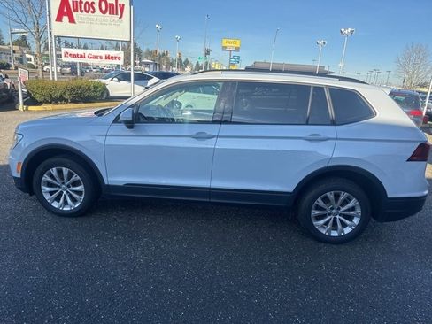 Used 2018 Volkswagen Tiguan S image 8