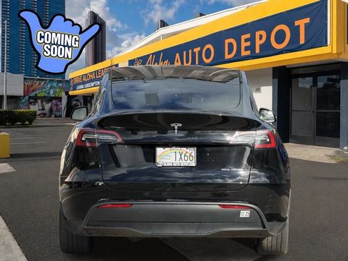 Used 2023 Tesla Model Y AWD image 4