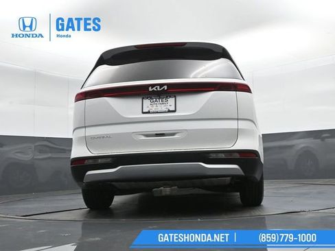 Used 2024 Kia Carnival LX FWD image 38