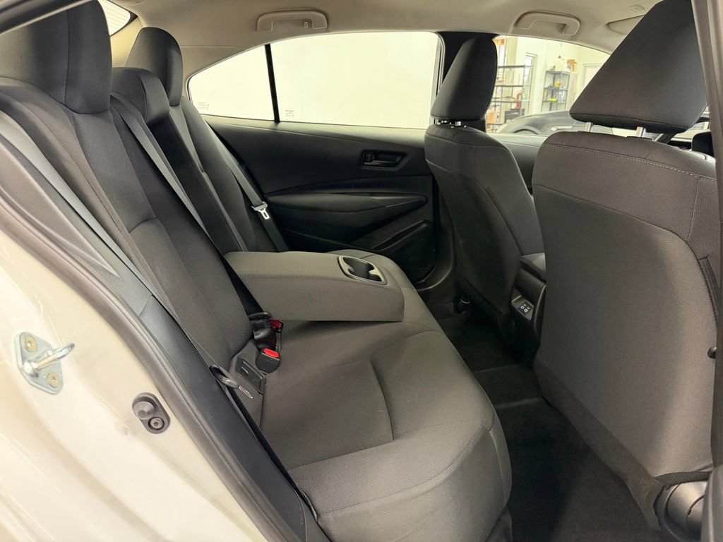 Used 2026 Toyota Corolla LE FWD image 12
