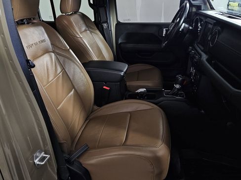 Used 2020 Jeep Gladiator Overland w/ Popular Equipment Package image 33