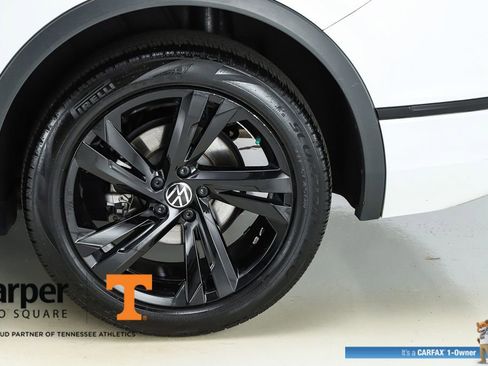 Used 2024 Volkswagen Tiguan SE R-Line image 6