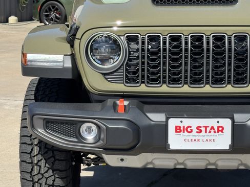 New 2026 Jeep Gladiator Mojave AWD/4WD image 6