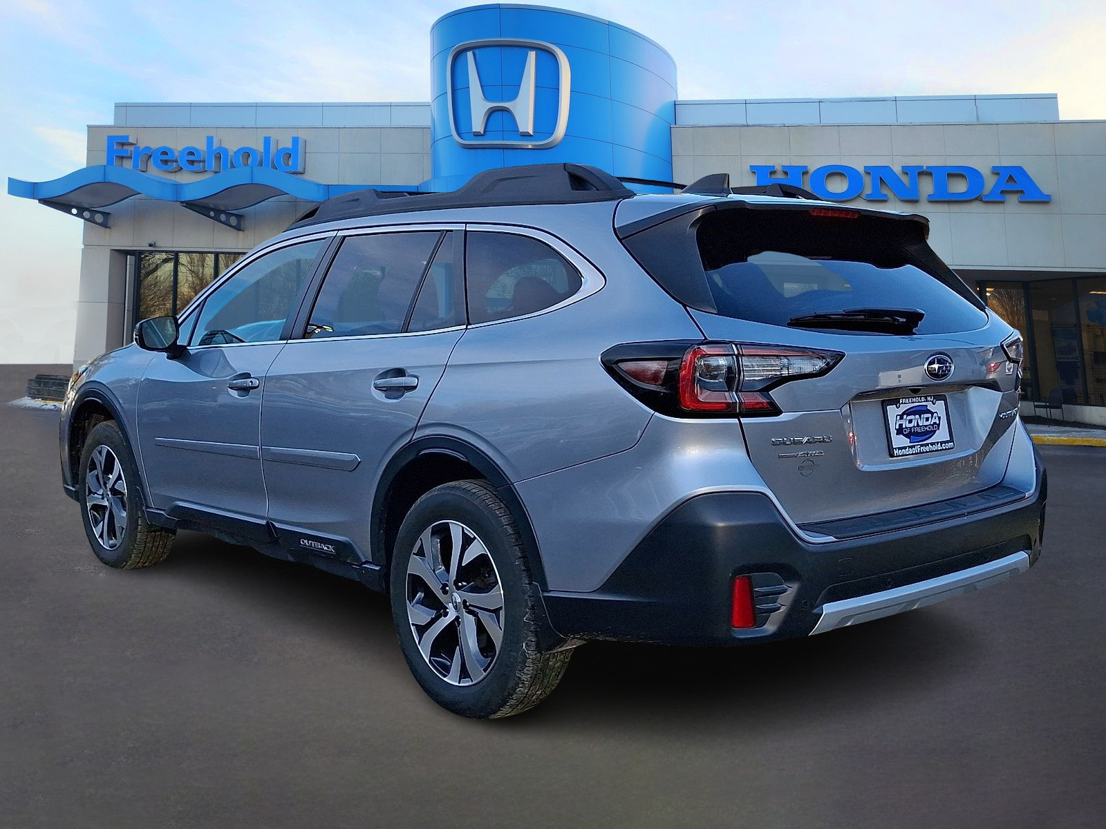 Used 2022 Subaru Outback Limited AWD/4WD image 7