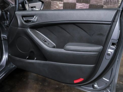 Used 2017 Kia Forte S FWD image 37