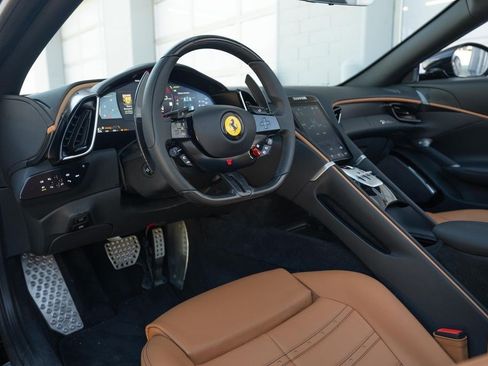 Used 2025 Ferrari Roma Spider RWD image 32