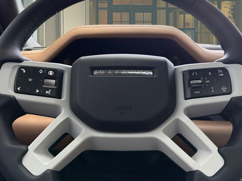 New 2026 Land Rover Defender 110 X-Dynamic SE AWD/4WD image 16