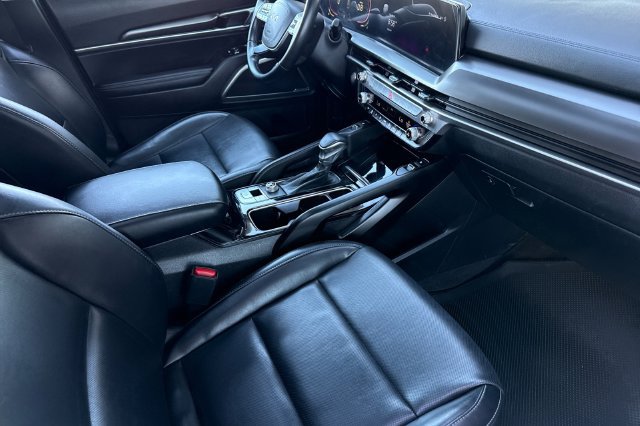 Certified 2025 Kia Telluride S FWD image 20