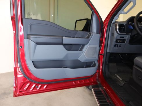 New 2025 Ford F150 XLT w/ Equipment Group 303A High image 33