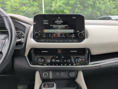 Used 2023 Nissan Rogue SL w/ SL Premium Package AWD/4WD image 22