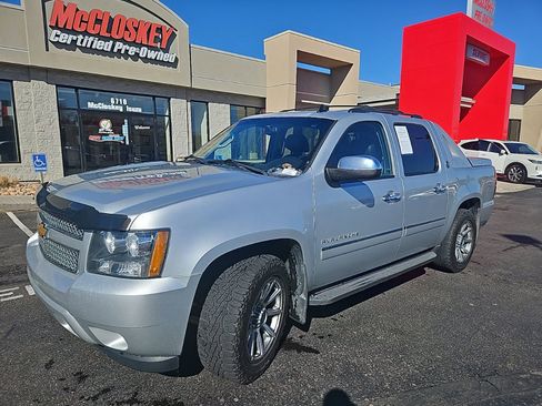Used 2013 Chevrolet Avalanche LTZ image 10