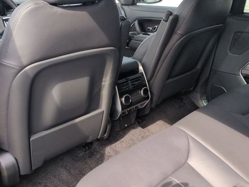 New 2026 Land Rover Range Rover Long Wheelbase SE AWD/4WD image 18