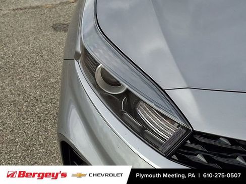 Used 2024 Kia Forte LXS w/ LXS Technology Package image 11