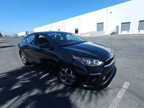 Used 2020 Kia Forte LXS image 2