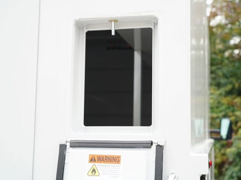 Used 2023 Mercedes-Benz Sprinter 3500 image 24