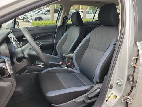 Used 2025 Nissan Versa SV FWD image 15