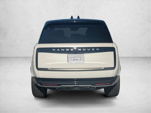 New 2025 Land Rover Range Rover SE image 8