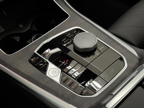 Used 2026 BMW X5 sDrive40i w/ Climate Comfort Package image 17