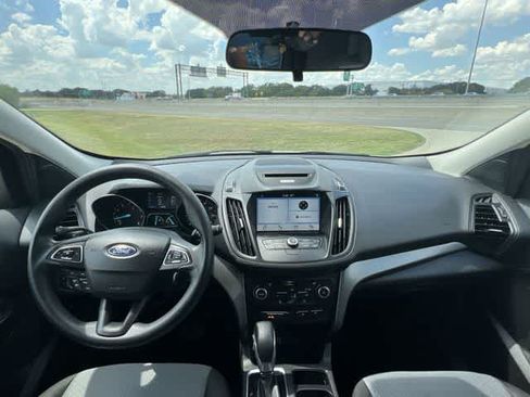 Used 2018 Ford Escape SE w/ SE Sync 3 Package FWD image 15