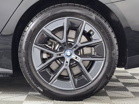 Used 2023 BMW i4 eDrive35 RWD image 16