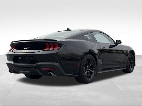 Used 2025 Ford Mustang GT RWD image 8