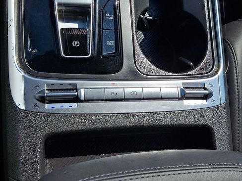 Used 2025 Kia Carnival SX w/ SX Dark Edition Package FWD image 26