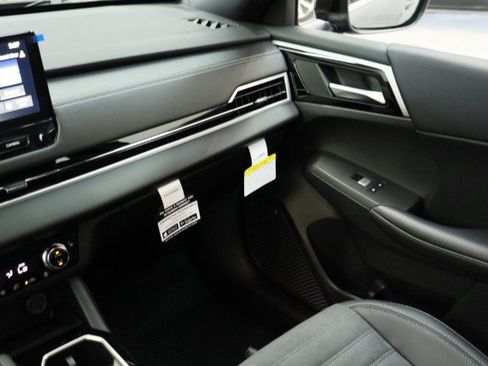 New 2026 Mitsubishi Outlander LE FWD image 22