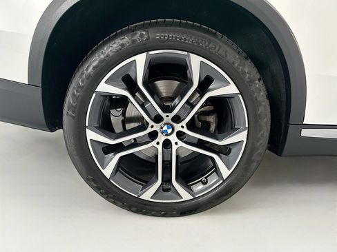 Used 2024 BMW X5 sDrive40i w/ Premium Package RWD image 32