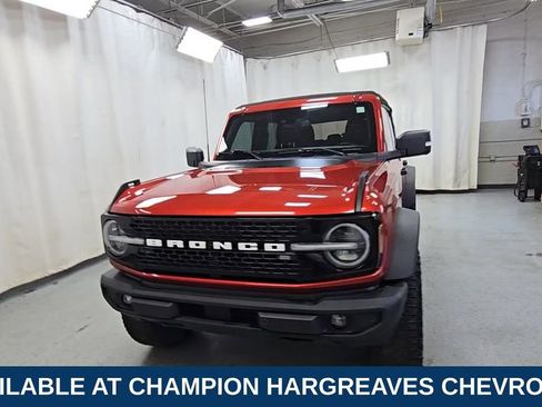 Used 2022 Ford Bronco Wildtrak image 3