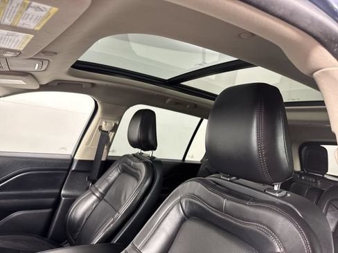 Used 2021 Lincoln Aviator Reserve w/ Equipment Group 201A AWD/4WD image 19
