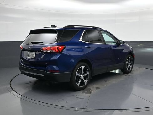 Used 2022 Chevrolet Equinox LT FWD image 10