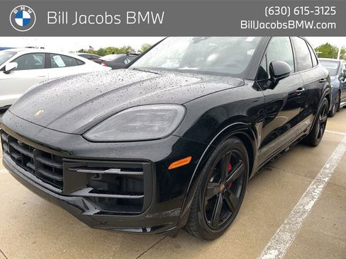 Used 2025 Porsche Cayenne GTS AWD/4WD image 1