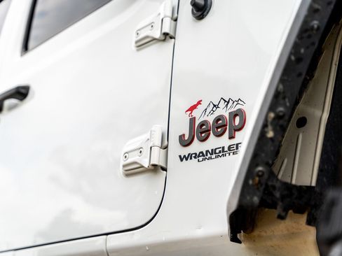 Used 2020 Jeep Wrangler Unlimited Rubicon AWD/4WD image 10