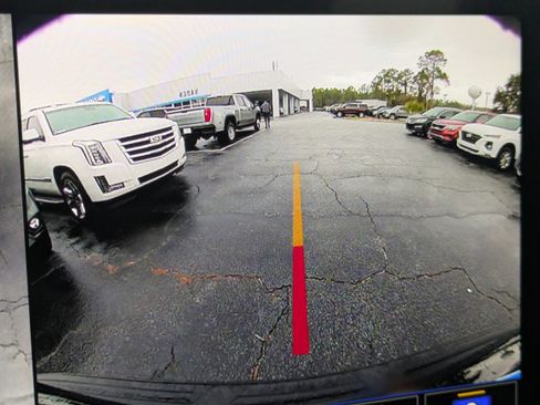 Used 2023 Chevrolet Tahoe Z71 w/ Luxury Package image 16