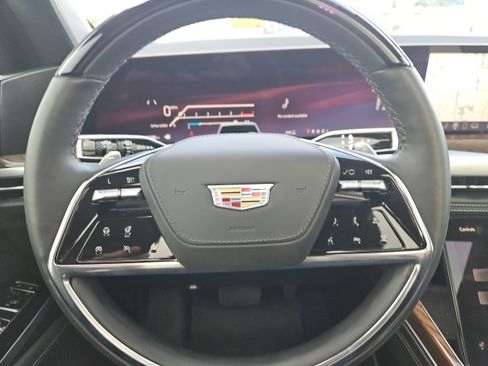 Used 2025 Cadillac Escalade Sport Platinum w/ LPO, ONYX Package image 18