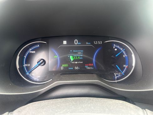 Used 2025 Toyota RAV4 LE AWD/4WD image 21