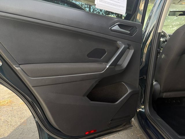 Used 2018 Volkswagen Tiguan S w/ 3rd Row Seat Package AWD/4WD image 34