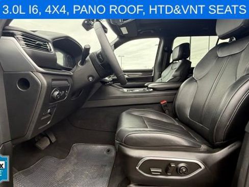 Used 2023 Jeep Wagoneer 4WD w/ Premium Group I image 10