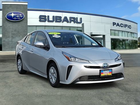 Used 2022 Toyota Prius L Eco image 1