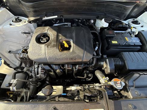 Used 2024 Kia Seltos EX image 28