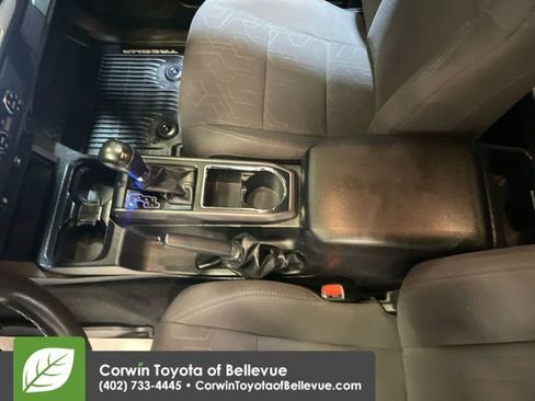 Used 2018 Toyota Tacoma TRD Sport image 18