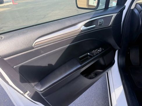 Used 2019 Ford Fusion SEL image 10