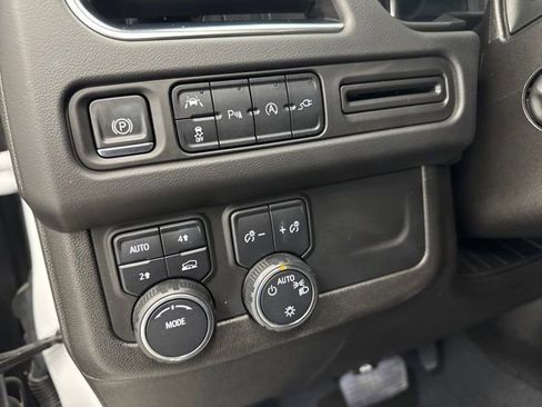 Used 2021 Chevrolet Tahoe RST w/ Luxury Package AWD/4WD image 12
