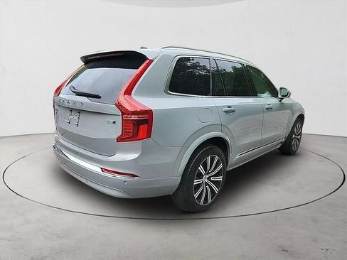 Certified 2025 Volvo XC90 B5 Core w/ Climate Package AWD/4WD image 5