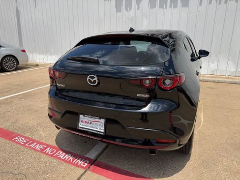 Used 2022 MAZDA MAZDA3 s FWD image 6