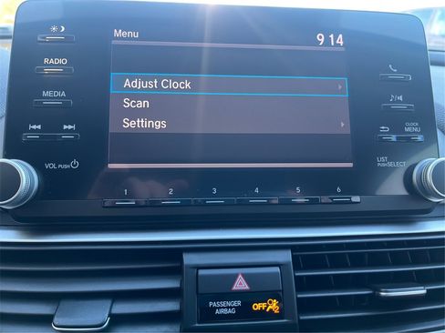 Used 2018 Honda Accord LX image 14