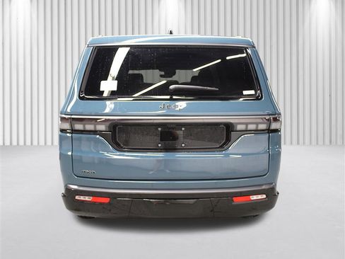 New 2026 Jeep Grand Wagoneer L Limited AWD/4WD image 4